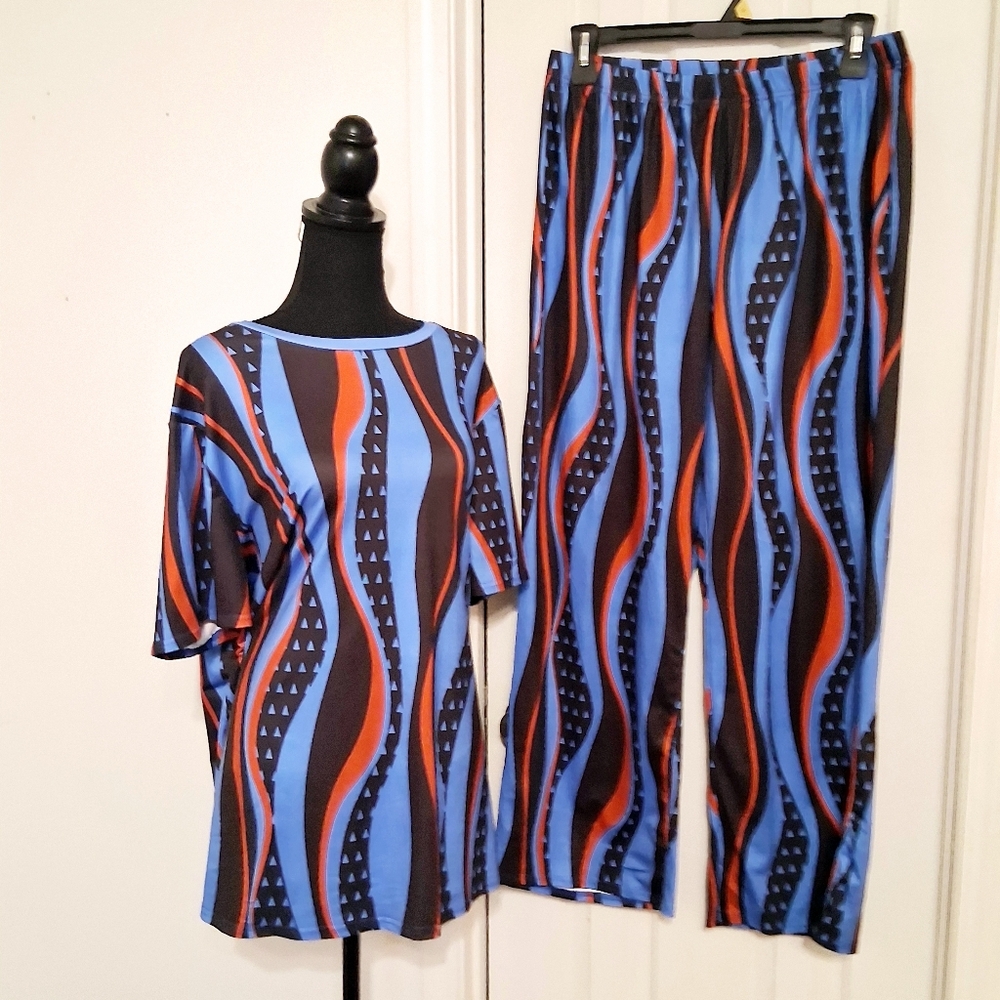 Stylish Blue and Red Women's Pantssuit. - Picture 7 of 8